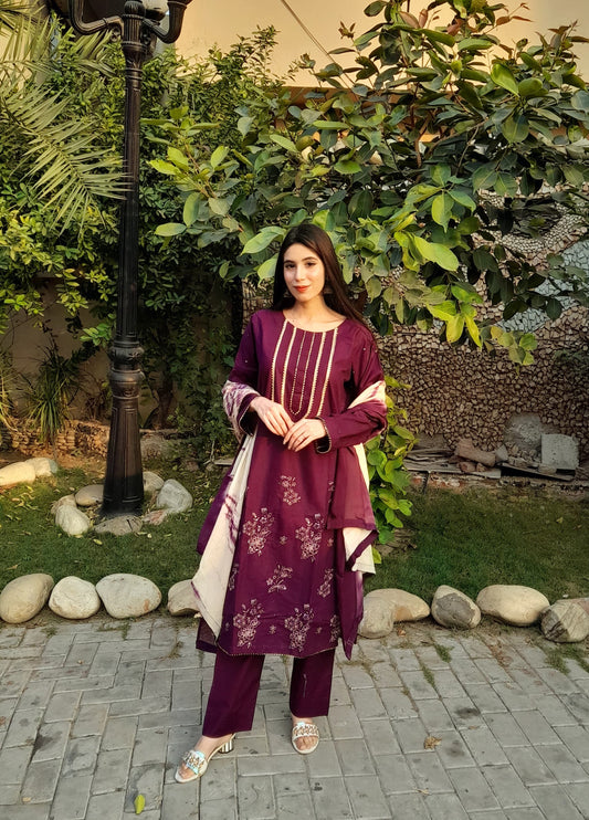 Pure Khaddar with Embroided lace, neckline, sleeves and border