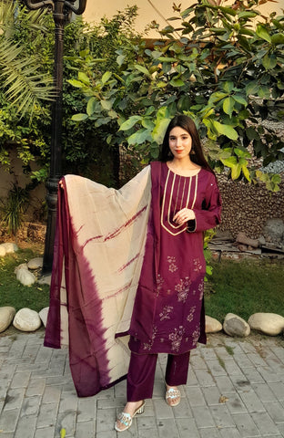 Pure Khaddar with Embroided lace, neckline, sleeves and border