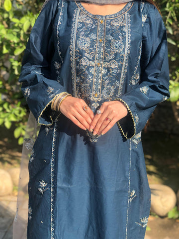 Embroidery Pure Lawn 3pcs Suit