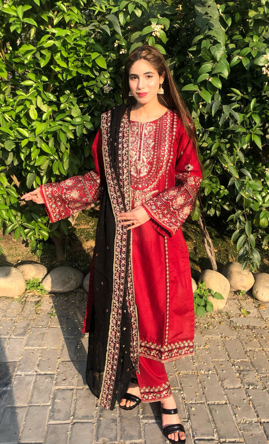 Fully Embroided 3Pc With Lace Work